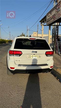 جیپ گراند شیرۆکی
